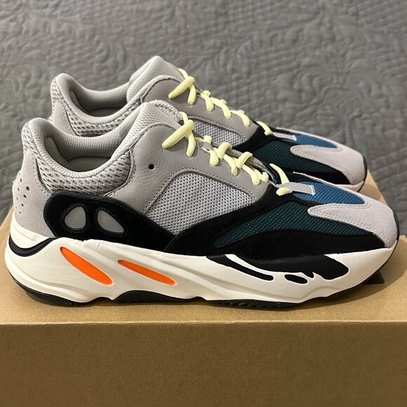 Adidas Yeezy Boost 700 V1 Wave Runner Size 10.5 - Picture 3 of 7